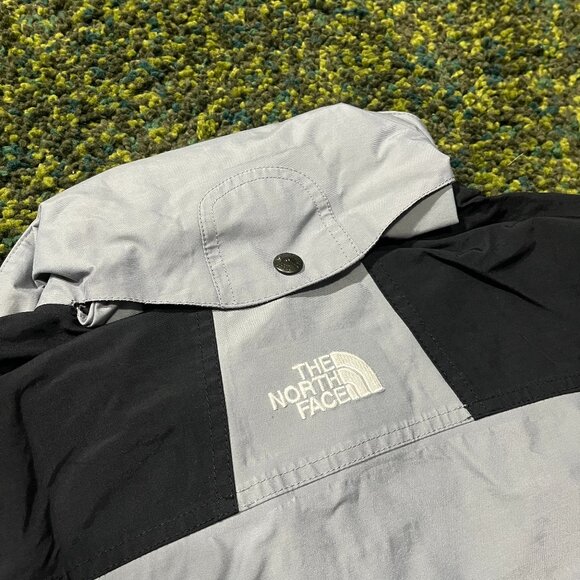 The North Face Vintage Men's Grey Jacket (S) - Picture 9 of 12